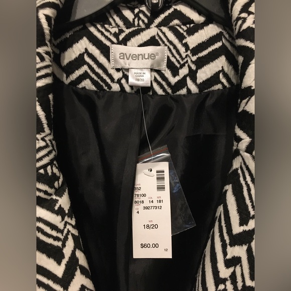 Avenue Black & White Blazer, NWT, Sz 18/20 - Picture 2 of 5